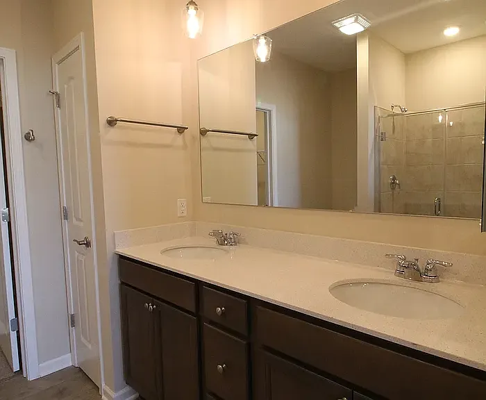 409 Halton Dr — Photo 23