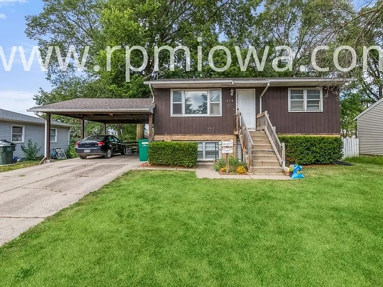 209 Todd Cir — Photo 1