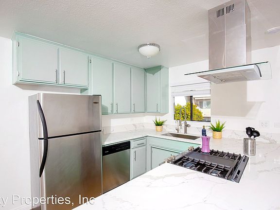 2nd image of 604 E Orange Grove Ave #3559855