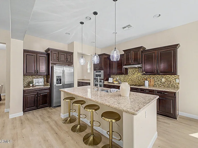 2937 E Longhorn Dr — Photo 4