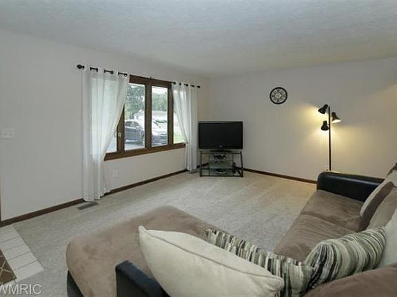 3rd image of 11130 Fayette Ct