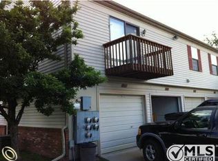 840 Oakwood Dr, Howell, MI 48843