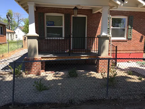 936 Bell St Photo 1