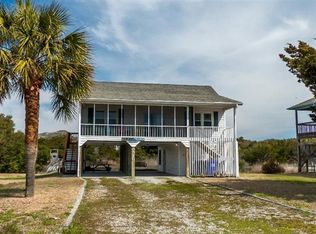3510 E Pelican Dr, Oak Island, NC 28465