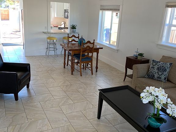 Living room and finish area