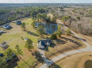 2104 Winslowe Farm Dr, Zebulon, NC 27597