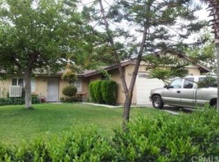 15529 Pine Ave, Fontana, CA 92335