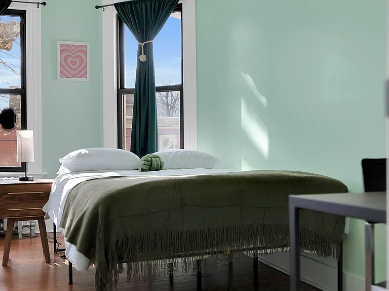 31 Canner St #2 — Photo 6