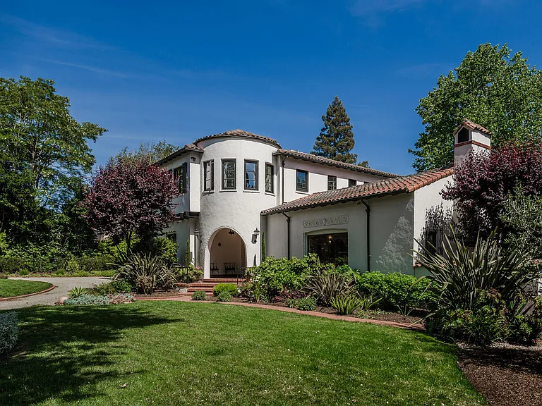 263 W Santa Inez Ave — Photo 2