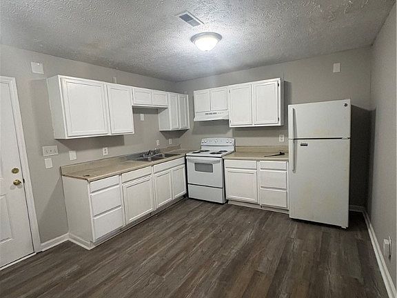 2nd image of 5834 Aftonshire Dr