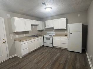 5836 Aftonshire Dr, Fayetteville, NC 28304
