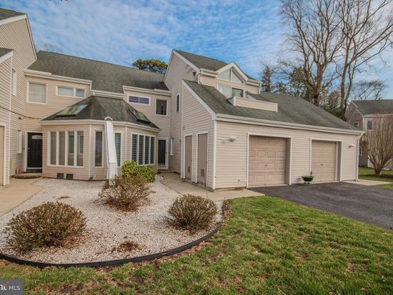 11610 Masters Ln APT 115, Berlin, MD 21811