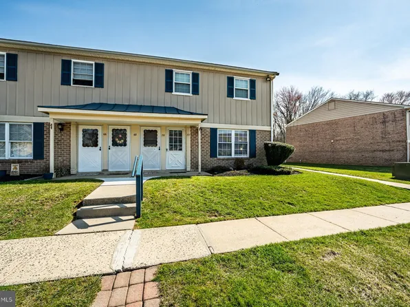 72 Wexford Dr, North Wales, PA 19454