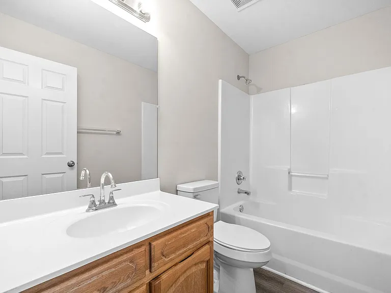 2 Bedroom Pet Friendly Townhome For Rent in Sango! — Photo 16