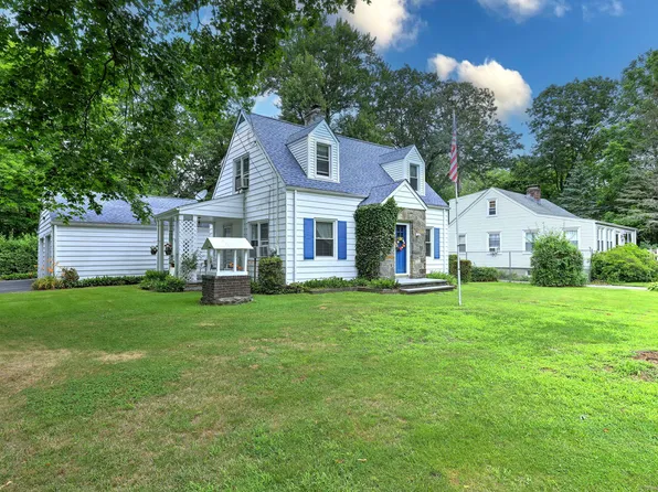 31 Pequonnock Road, Trumbull, CT 06611