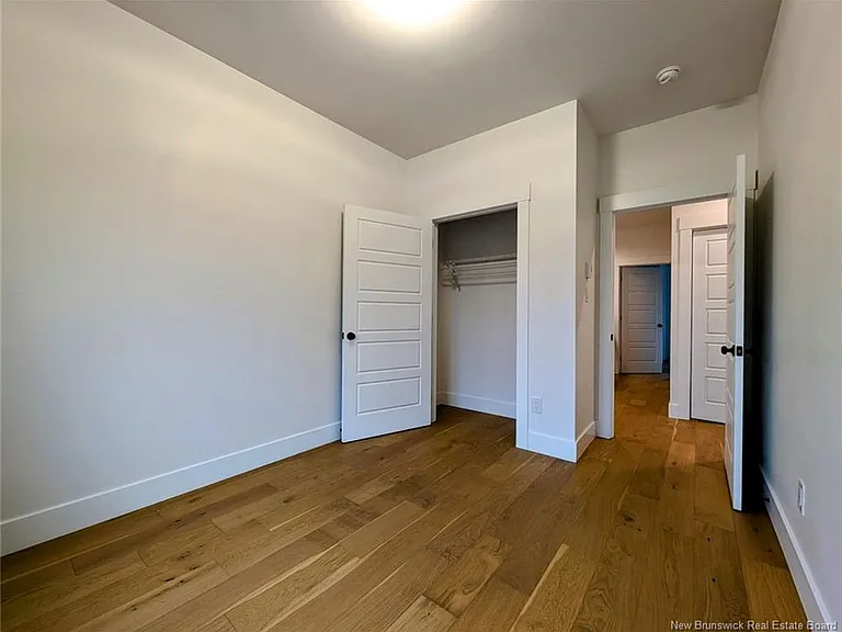 124 Ernest St — Photo 11