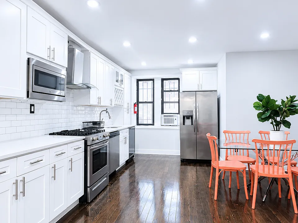 209 Brooklyn Ave #1