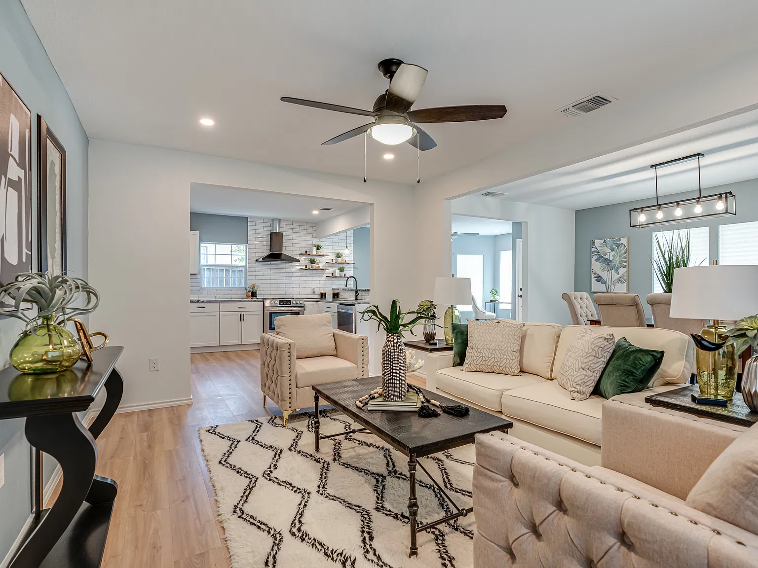 3 bed, 1782 sqft, $1,850 — Photo 3