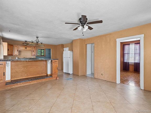 5th image of 255 Knox Court