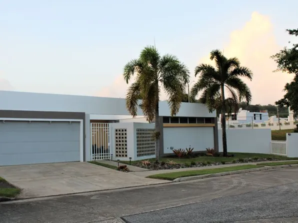 Urb Ciudad Jardin 115 Calle Cundiamor, Canovanas, PR 00729