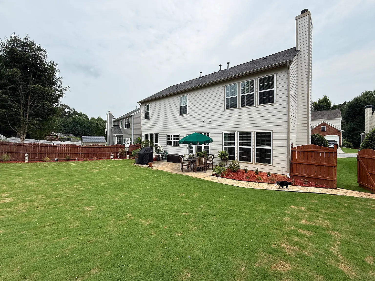 4 bed, 2.5 bath, 2232 sqft, $2,650 — Photo 2