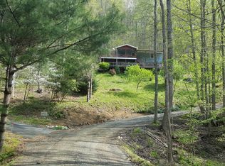 39 Fork Ridge Run Rd, Bakersville, NC 28705