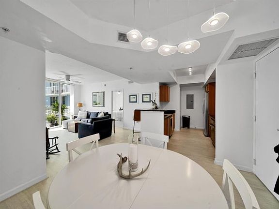 4th image of 1551 N Flagler Dr Unit 1414