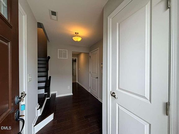 2nd image of 112 Brier Summit Pl