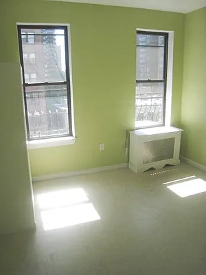 Rented by City Connections Realty | media 5