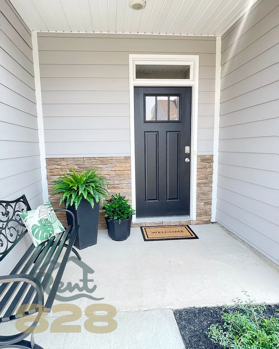 Welcome home! - 63 Creekview Rd