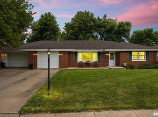 255 E Fernwood St, Morton, IL
