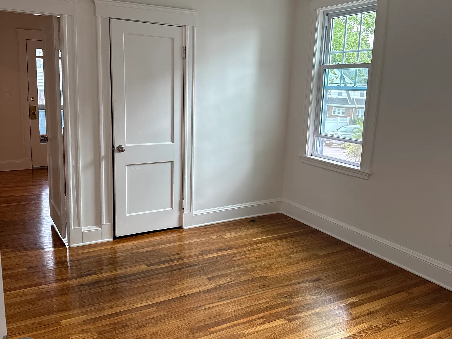3 bed, 1300 sqft, $3,600 — Photo 3