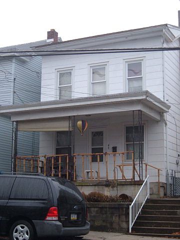 2nd image of 49 Front St