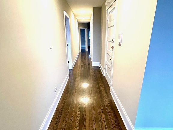 4th image of 3823 N Lakewood Ave #3