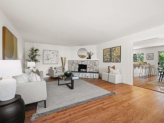 4th image of 251 Fawn Drive