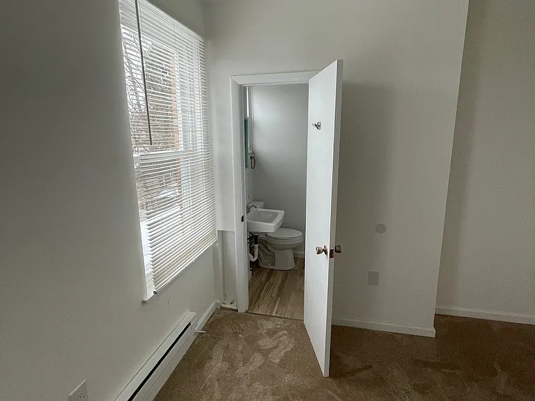 125 Lakewood Ave — Photo 9