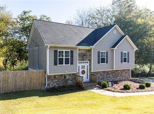 965 Jones Mill Rd, Cartersville, GA 30120