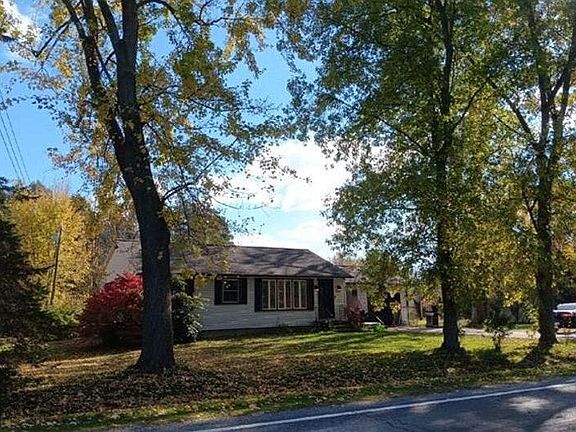3rd image of 13390 Tuscola Rd
