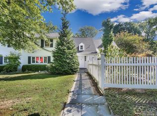 28 Porter Hill Rd, Middlebury, CT 06762