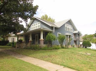 120 E Walnut St, Herington, KS 67449