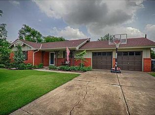 3100 Abbey Rd, Village, OK 73120