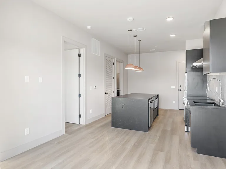 1090 Haysboro Ave #1094 — Photo 13