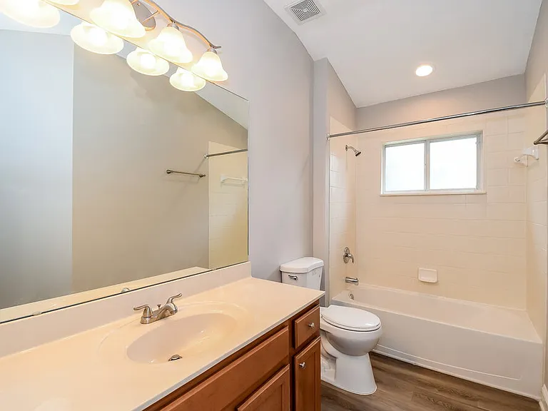 672 Mandy Oaks Dr — Photo 15