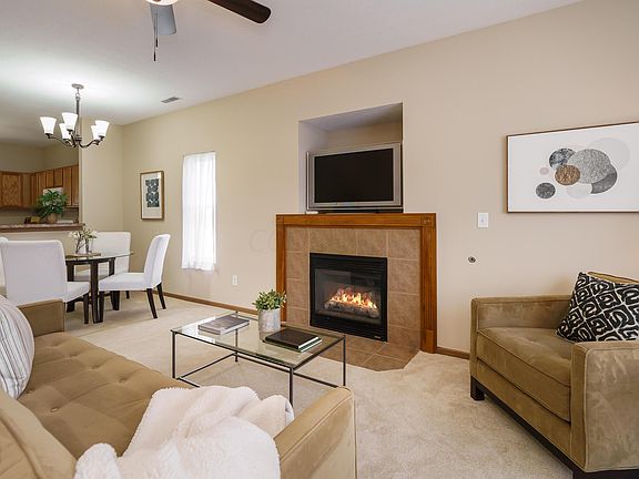 5th image of 3819 Greenwich Ln