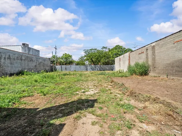 1344 East 64th Street image 18 of 27