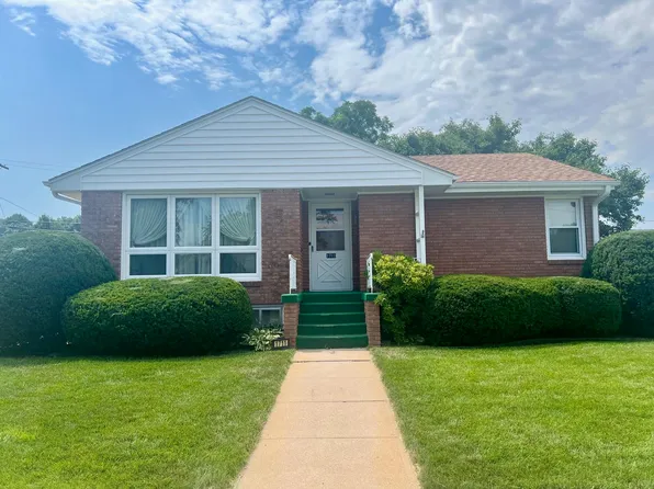 1711 W 7th St, Hastings, NE 68901