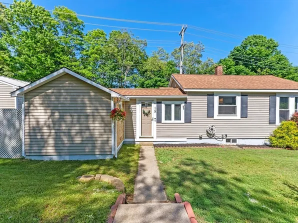 15 Nathaniel St, Plymouth, MA 02360