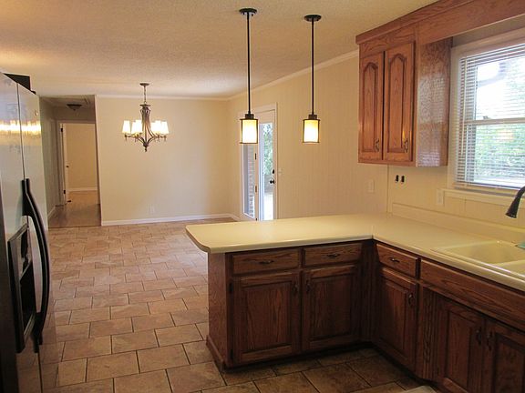 4th image of 6309 Lee Ave