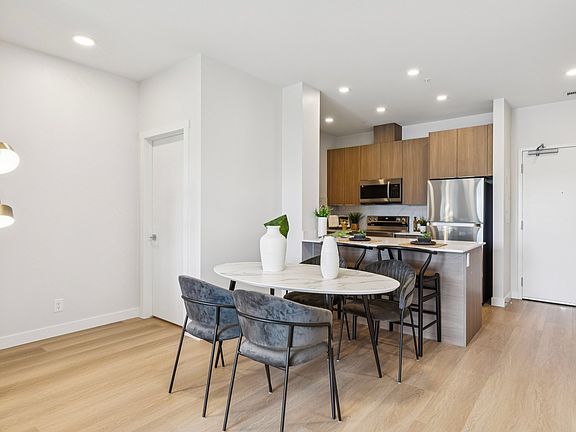4th image of 11830 26th Ave SW #1573429