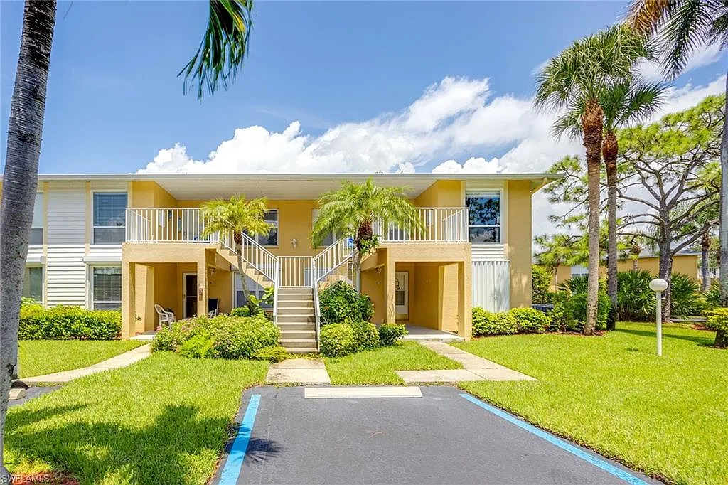 2 bed, 2.0 bath, 1300 sqft, $6,000 — Photo 2